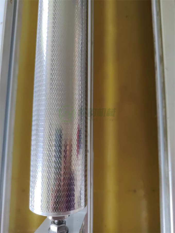 管麵（miàn）滾花電動滾（gǔn）筒2.jpg