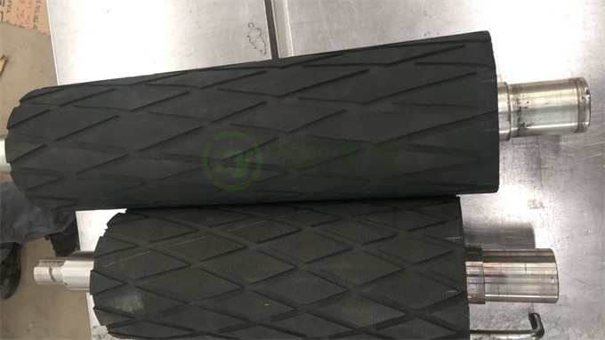車製輥筒12